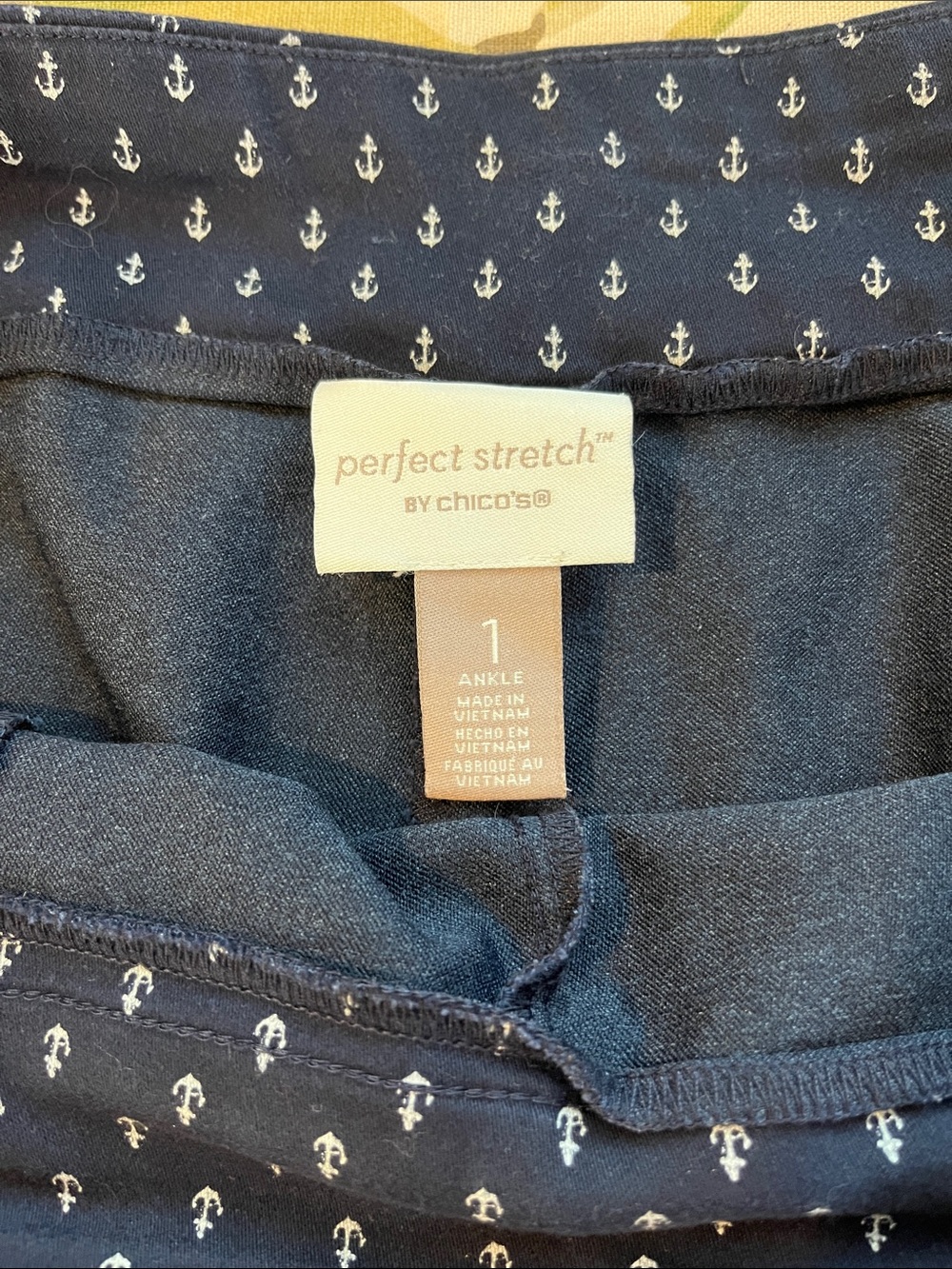 Chicos perfect stretch ankle pant size 8 - Picture 3 of 9